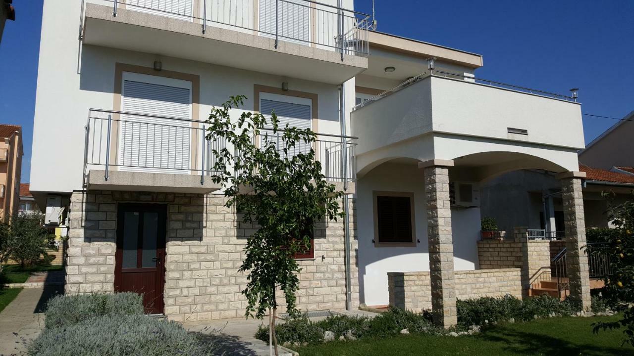 Apartmani M&M Биоград на Мору Екстериор снимка